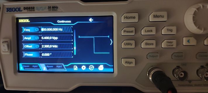 Rigol DG832 Funktionsgenerator mit Displayanzeige