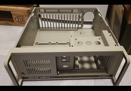 Gehäuse eines Advantech Industrial Computers