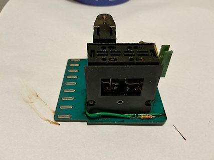 Leiterplatte mit schwarzem Anschlussmodul