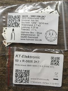 Zwei Beutel mit SMD-Widerständen