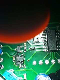 Nahaufnahme einer Leiterplatte mit SMD-Bauteilen
