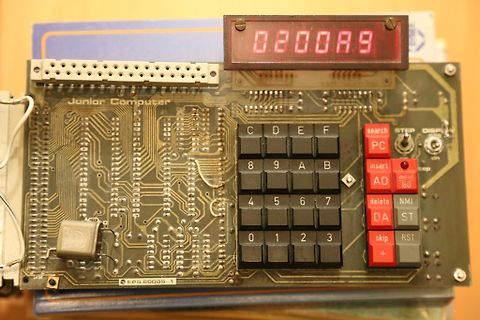 Leiterplatte eines Junior Computer mit Display und Tastatur