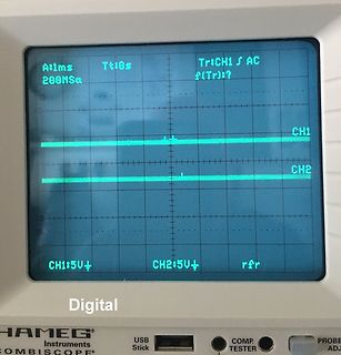 Abfotografiertes Oszilloskop-Display