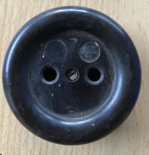 Schwarzer Druckknopf oder Schalter