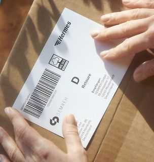 Hermes Retourenlabel auf Paket