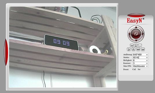 Abfotografierter Bildschirm mit Displayanzeige und Softwaremenü