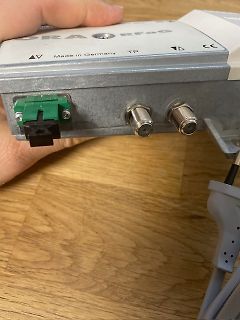 Rückseite eines RFoG-Geräts mit Anschlüssen