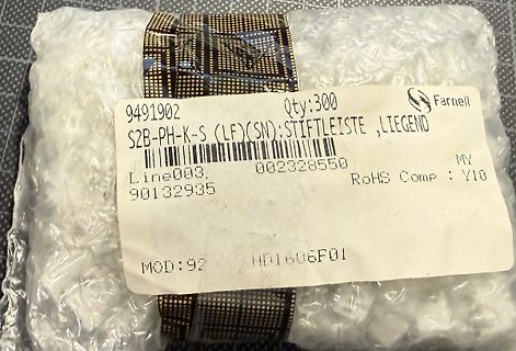 Etikett auf einer Verpackung von Elektronikbauteilen