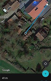Google Maps Satellitenaufnahme eines Wohngebiets