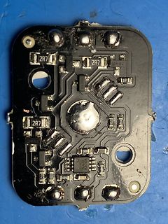 Geätzte Leiterplatte mit SMD-Bauteilen und Lötstellen