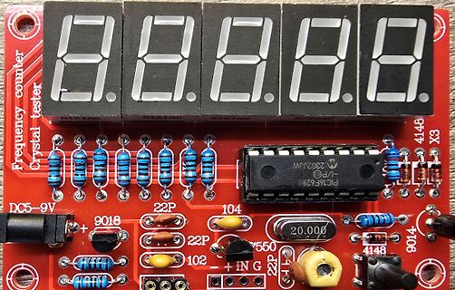 Frequenzzähler mit Kristalltester und 7-Segment-Anzeige