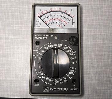 Analoges Multimeter von Kyoritsu