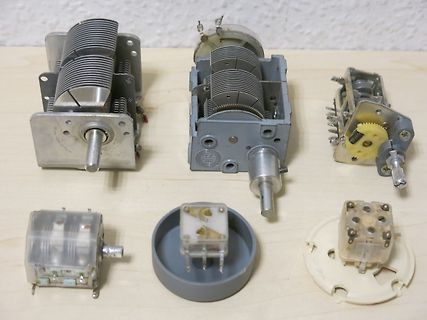 Verschiedene mechanische Drehgeber und Encoder-Komponenten