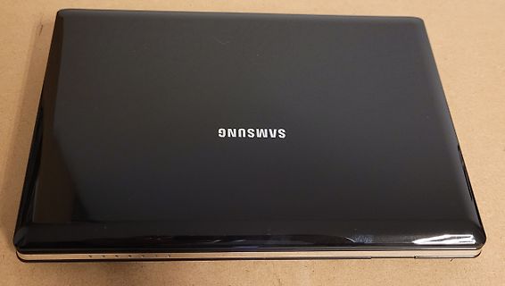 Rückseite eines Samsung Laptops