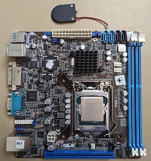 ASUS Mainboard mit Intel Pentium Prozessor