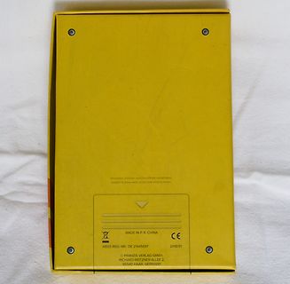 Rückseite einer gelben Verpackung