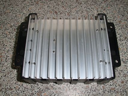 Aluminium-Kühlkörper mit Gehäuseflanschen