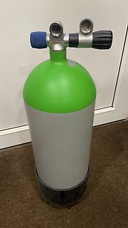 Gasflasche grün und grau