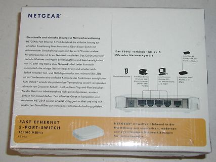 Verpackung eines NETGEAR FS605 Ethernet-Switches