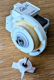 Zerlegtes elektronisches Bauteil oder Ventil