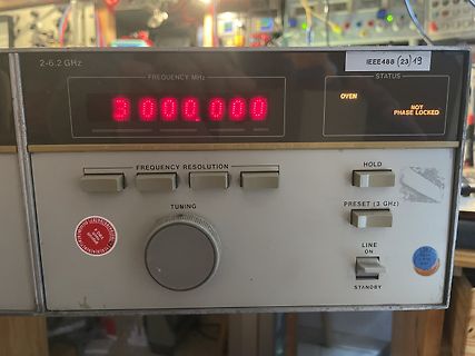Frequenzgenerator mit LED-Display