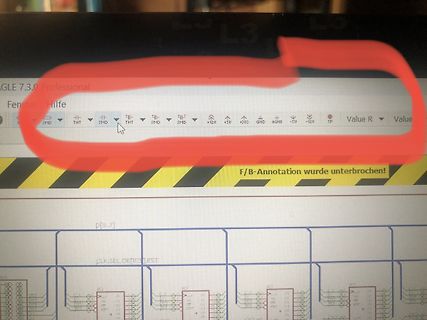 Abfotografierter Bildschirm einer Software mit Schaltplan-Ansicht