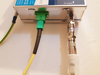 Anschlüsse eines elektronischen Geräts
