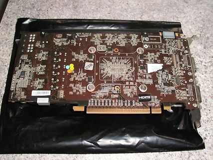 Foto einer Leiterplatte mit HDMI-Anschluss