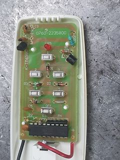 Leiterplatte eines elektronischen Geräts mit Bauteilen