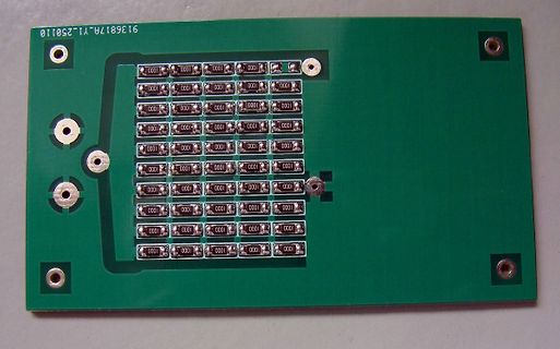Leiterplatte mit vielen SMD-Kondensatoren