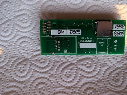 Grüne Leiterplatte mit MicroSD-Slot