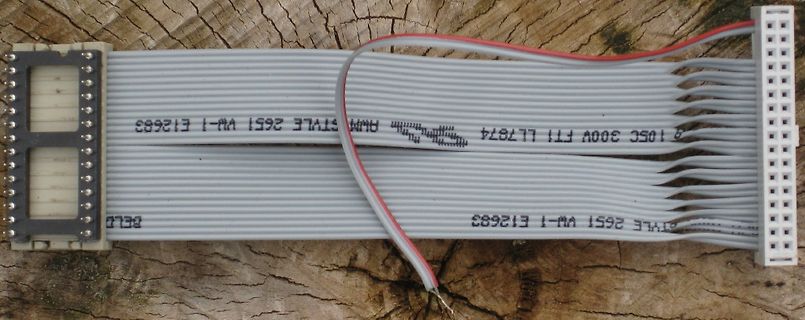 Flachbandkabel mit Steckern