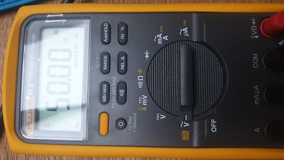 Digitalmultimeter Fluke 87V mit Messwert 50.00