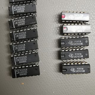 Diverse integrierte Schaltkreise in DIP-Gehäuse