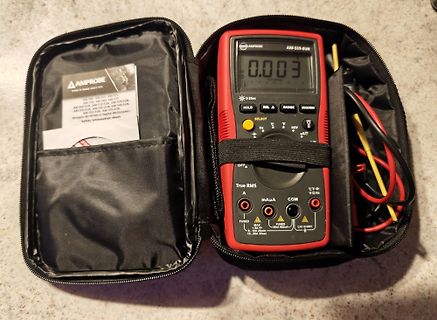 Amprobe Digitalmultimeter in Transporttasche
