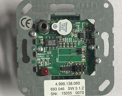 Elektronikplatine in Metallgehäuse