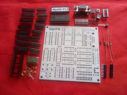 Elektronikbauteile und unbestückte Leiterplatte My4th V1.2