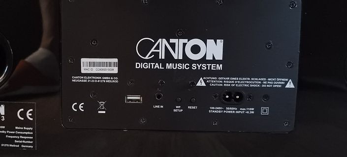 Rückseite eines Canton Digital Music System