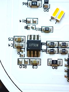 Nahaufnahme einer Leiterplatte mit SMD-Bauteilen