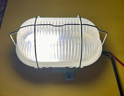 Leuchtmittel mit Schutzgitter