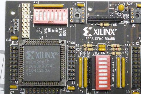 Xilinx FPGA Demo Board mit XC3020A Chip