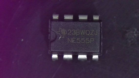 Integriertes Schaltkreis NE555P