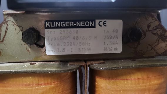 Typenschild eines Klinger-Neon Transformators