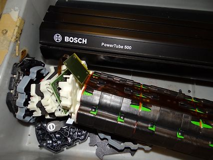 Bosch PowerTube 500 Akku und interne Komponenten