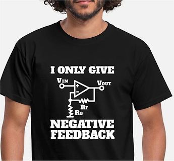 T-Shirt mit Operationsverstärker-Schaltplan und Text