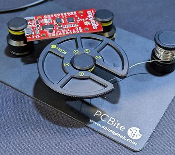 PCB-Halterung und SparkFun-Leiterplatte