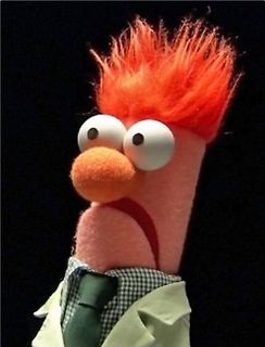 Muppet-Puppe mit roten Haaren