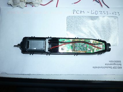 Geöffnetes elektronisches Gerät mit Leiterplatte