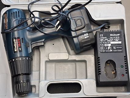 Einhell Akku-Bohrschrauber mit Akku und Ladegerät im Koffer
