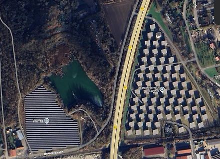Luftaufnahme eines Solarparks